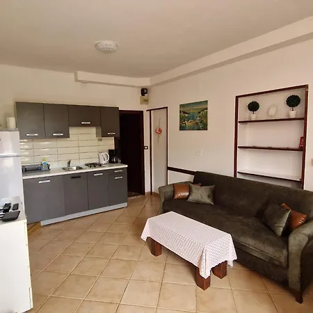 Appkiki Apartment *